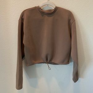 Tan semi crop singe waist crewneck sweatshirt
